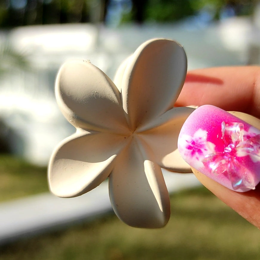 Hawaiian Flower Hair Claw