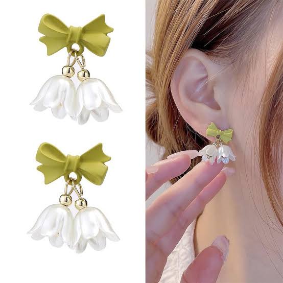 Bow & Bloom Earrings